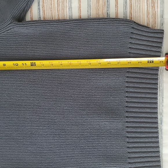 Men's Sweater - Picture 6 of 6